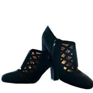 Women’s I Love Comfort Black Suede Block Heel Booties Open Weave Cutout Zip 8